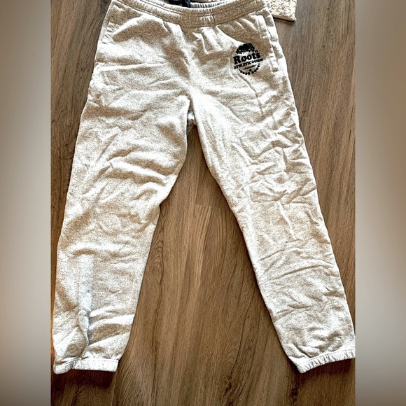 Salt and pepper Roots Canada Sweatpants! - Picture 1 of 3
